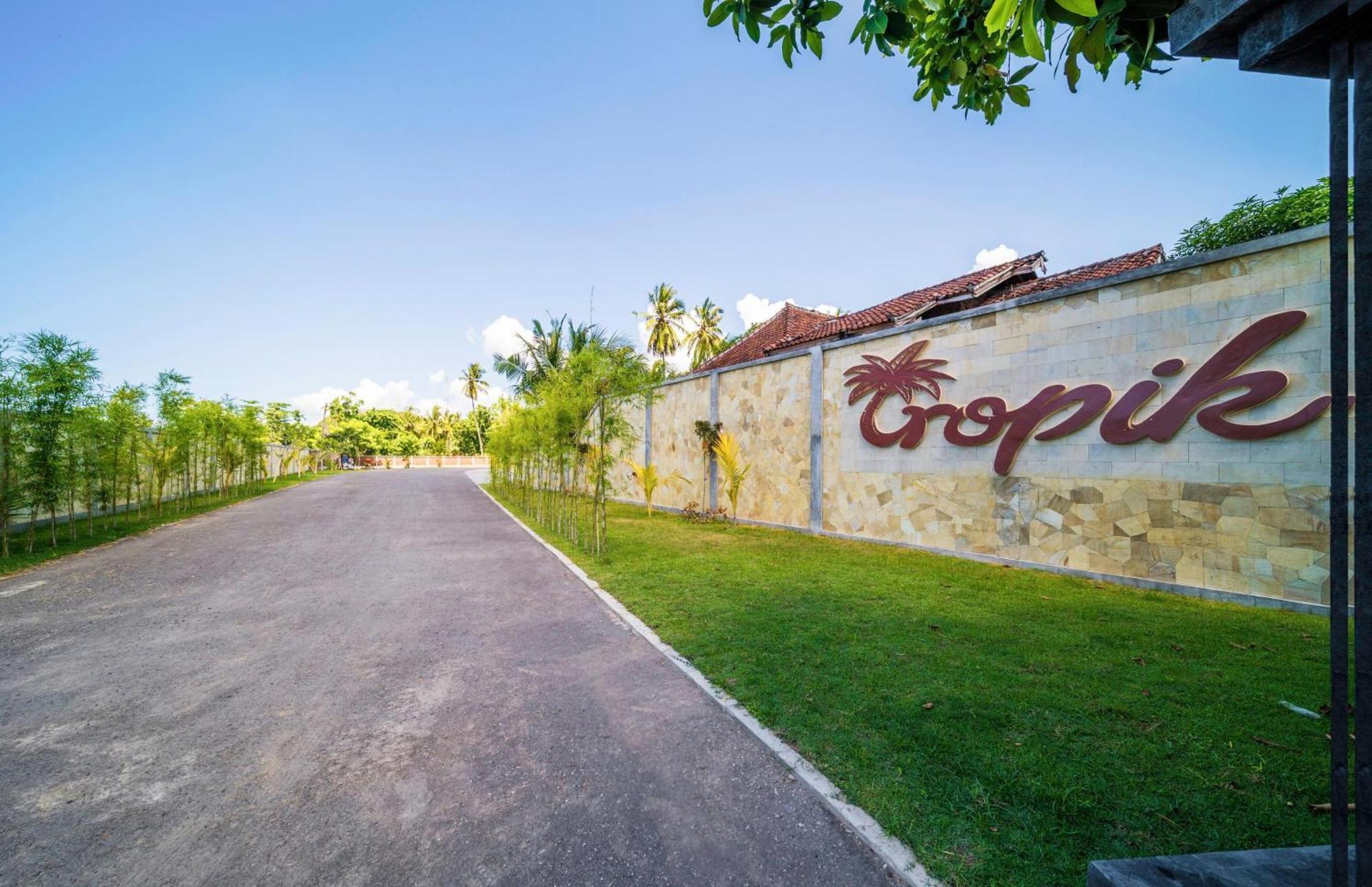 Tropik Resort Lombok Selong Belanak Eksteriør billede